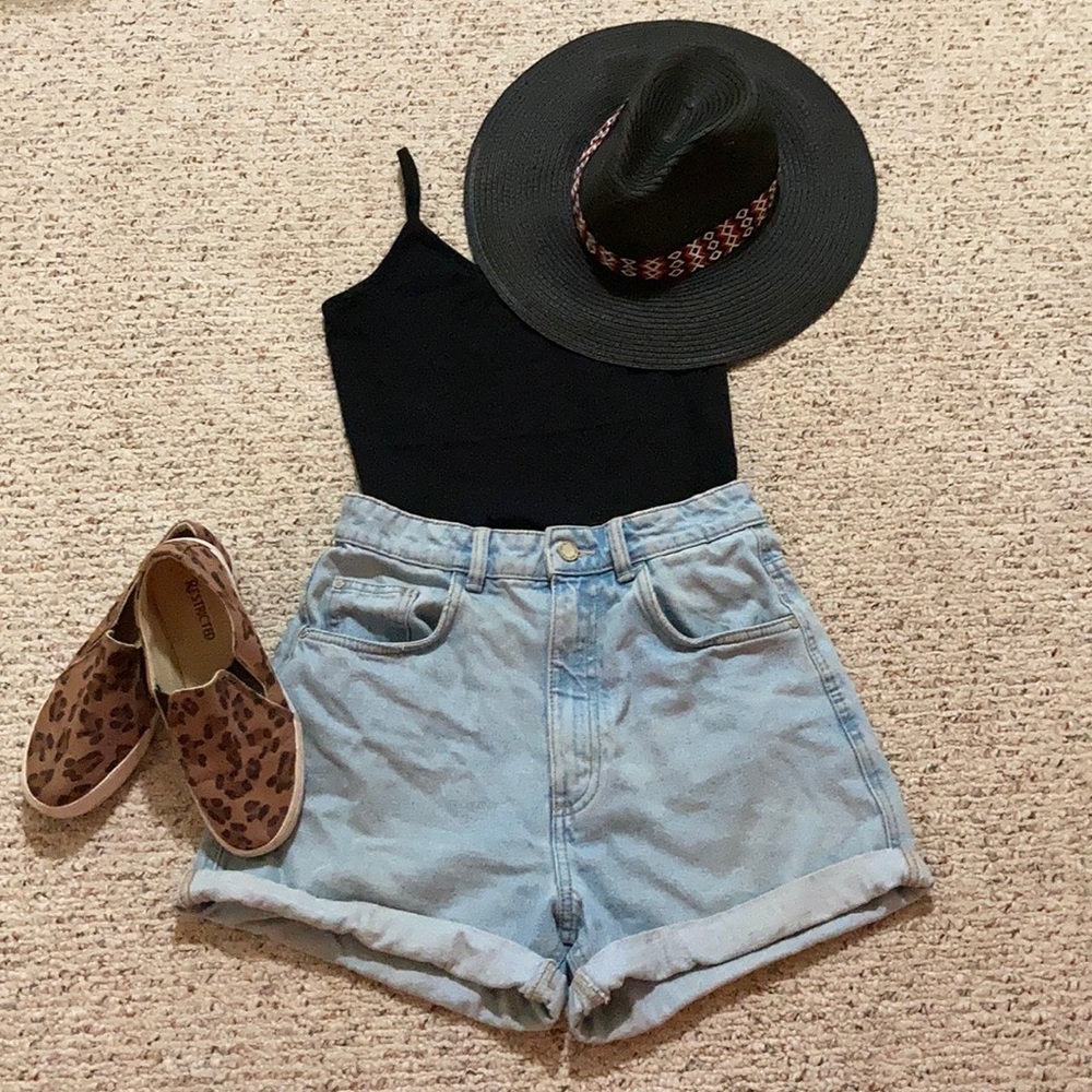 Zara Mom Fit Denim Shorts